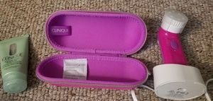 Clinique Sonic Facial Cleansing Brush Set